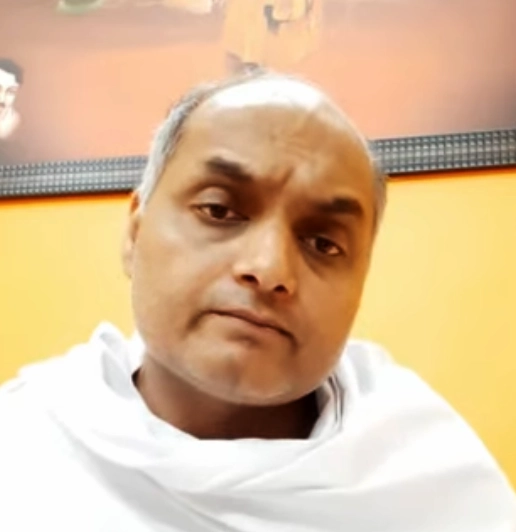 आचार्य दिव्य प्रकाश जी